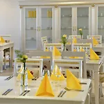 Golden Dome فندق إيسلمي
